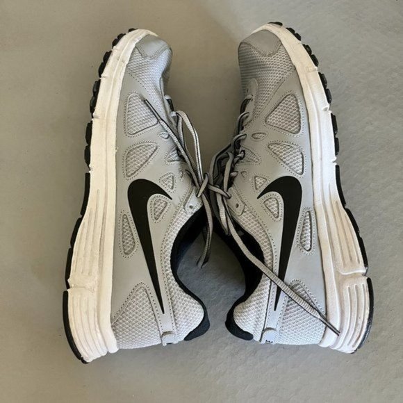 Nike Revolution 2 Men's Running Sneakers Shoes - Picture 3 of 8